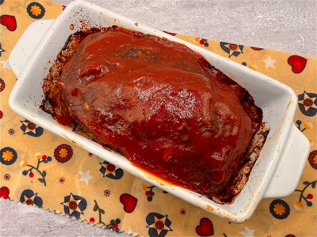meatloaf baked and ready to serve. 