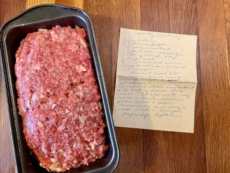 Easy Old Fashioned Meatloaf Recipe with Ground Beef and Sausage