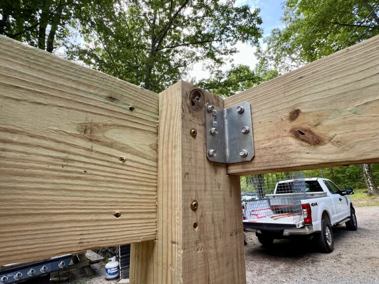 Beautiful DIY Trex Decking + Cattle Panel/Hog Wire Railing