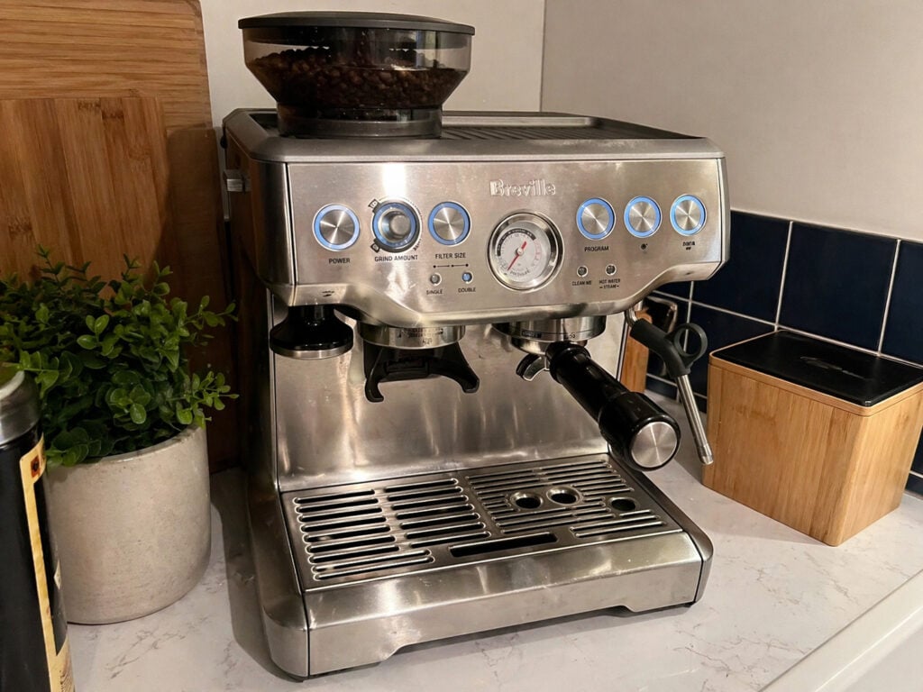Breville Barista Express espresso machine with built in grinder stylish home coffee station best espresso machine under